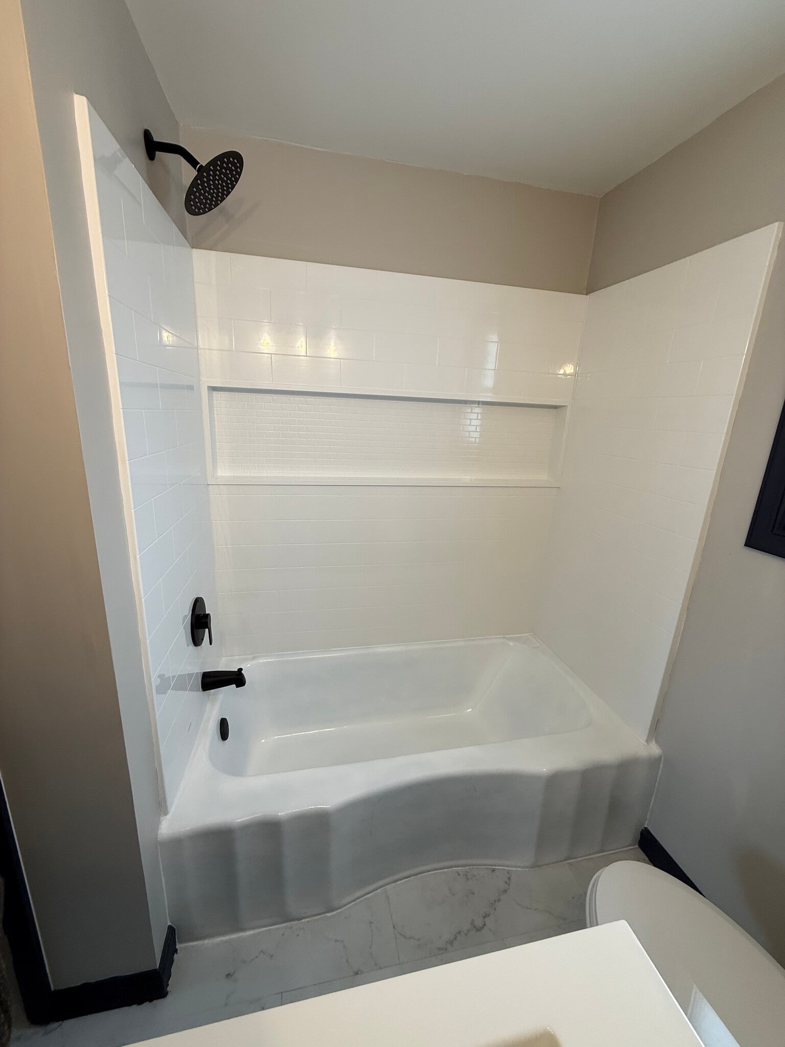 Bath - 139 Rossler Ave