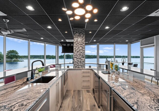 Building Photo - 8776 Harbor Cir