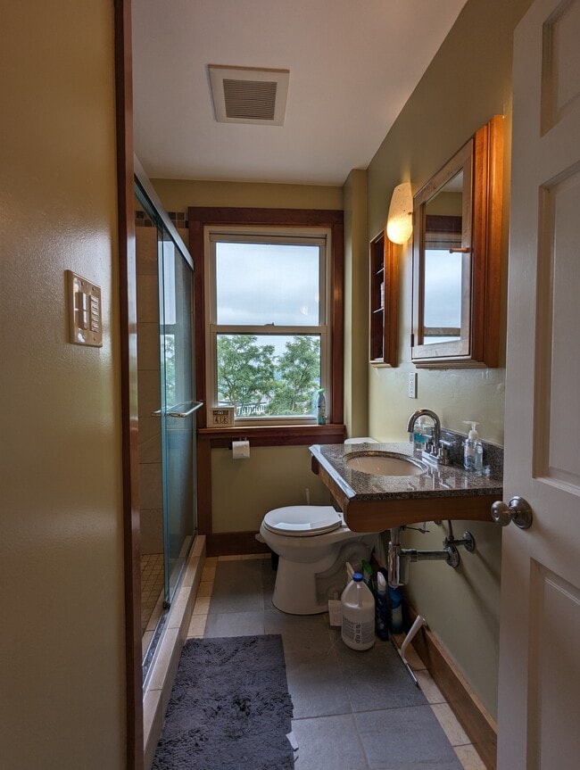 Building Photo - 3408 Iowa St