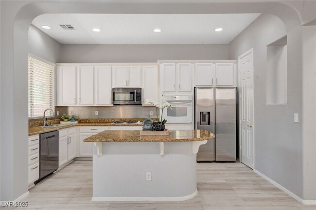 Building Photo - 10482 Calico Pines Ave
