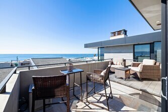 Building Photo - 1310 Manhattan Ave