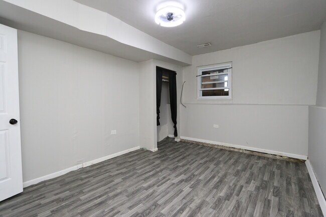 Building Photo - 3408 W Chicago Ave