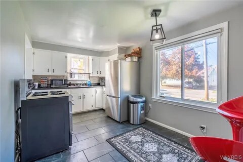 Building Photo - 5645 West Ln