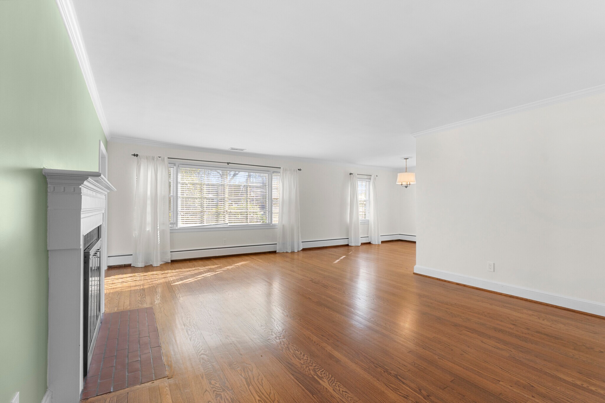 Building Photo - 221 W Avondale Dr