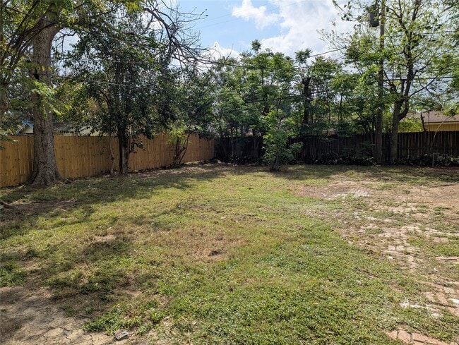 Building Photo - 5737 Alvarado Dr