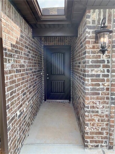 Building Photo - 451 Rama St