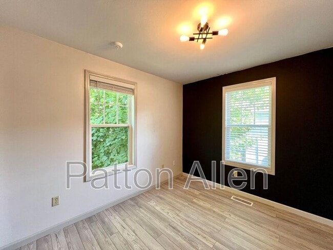 Building Photo - 130 Warren Haynes Dr