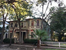 Building Photo - 125 Adams St