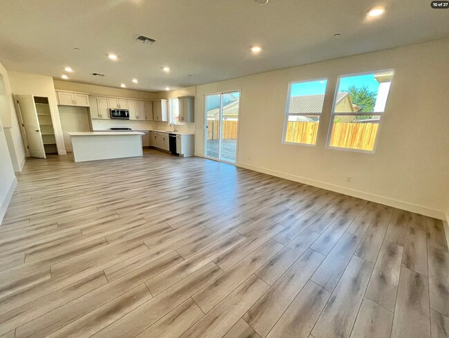 Building Photo - 16297 Malibu Dr