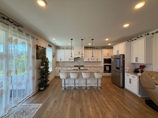 Building Photo - 113 Gabbro Pl