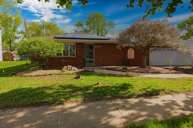 Primary Photo - 5013 W 119th St
