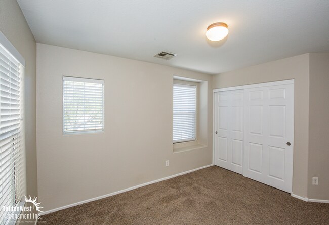 Building Photo - Beautiful 3Bdm 2.5Ba Home in Las Vegas!