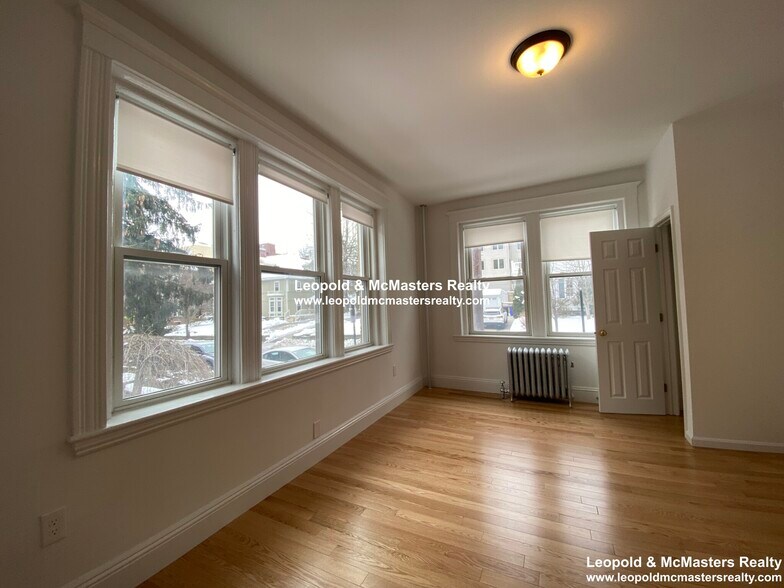 Building Photo - 85 Winchester St