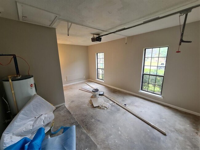 Building Photo - 3044 Cross Creek Dr