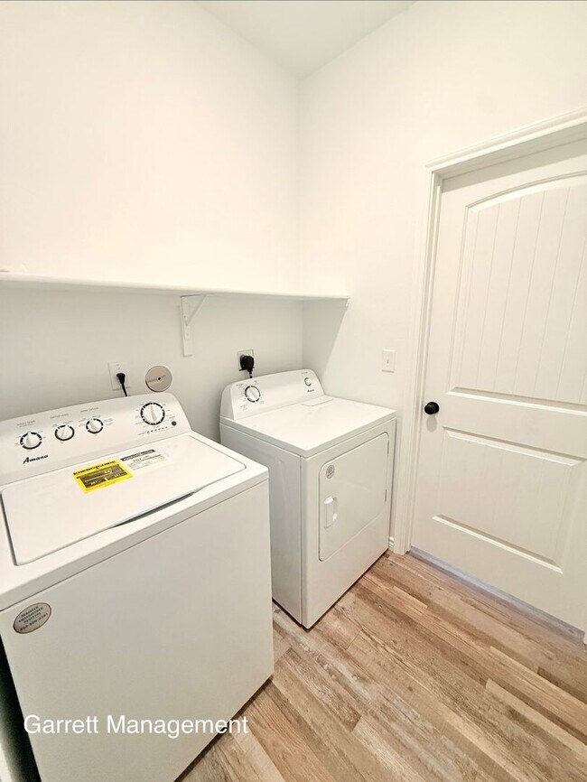 Building Photo - Amazing 4/2.5 House for Rent in Lampasas, Tx