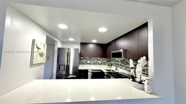 Building Photo - 16950 W Dixie Hwy