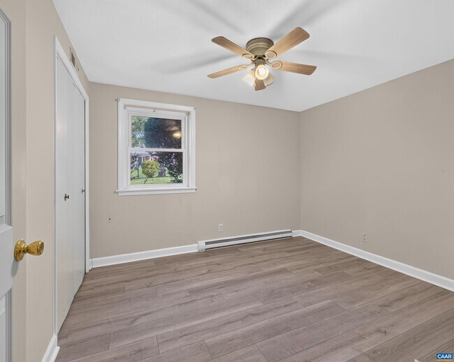 Building Photo - 308 Eastbrook Dr