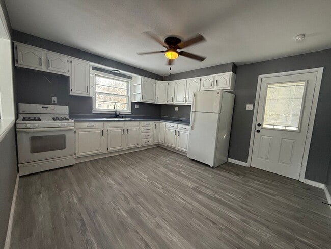 Building Photo - Spacious 2-Bedroom Home in Fulton!