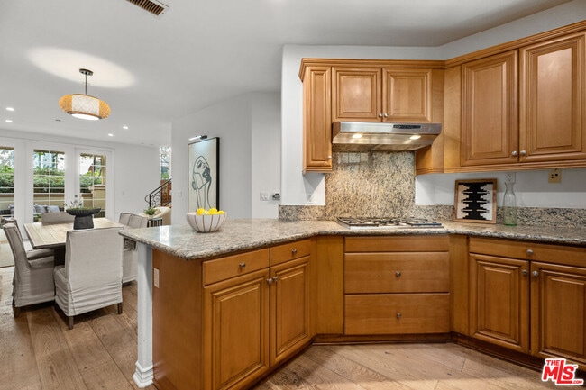 Building Photo - 5935 Playa Vista Dr