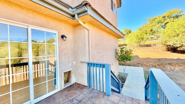 Building Photo - Spacious Two-Story Country Home with Amazing Views Looking out, and Privately Fenced and Gated Ya...