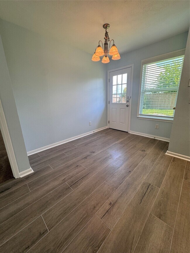 Building Photo - 18923 Larkspur Hills Dr