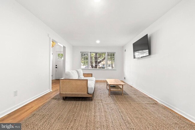 Building Photo - 282 Clermont Terrace