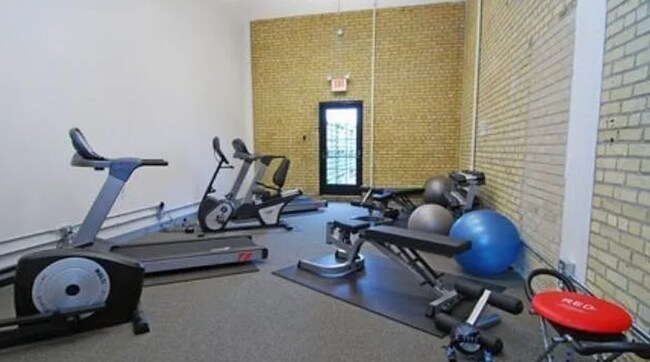 Building Photo - CW Lofts