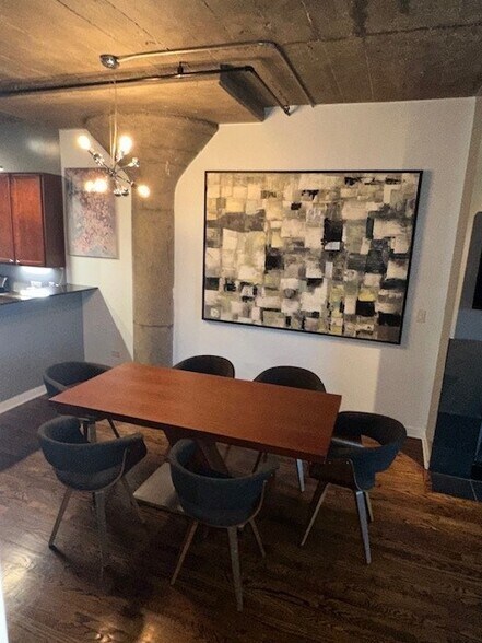 Dining Room - 1001 W 15th St
