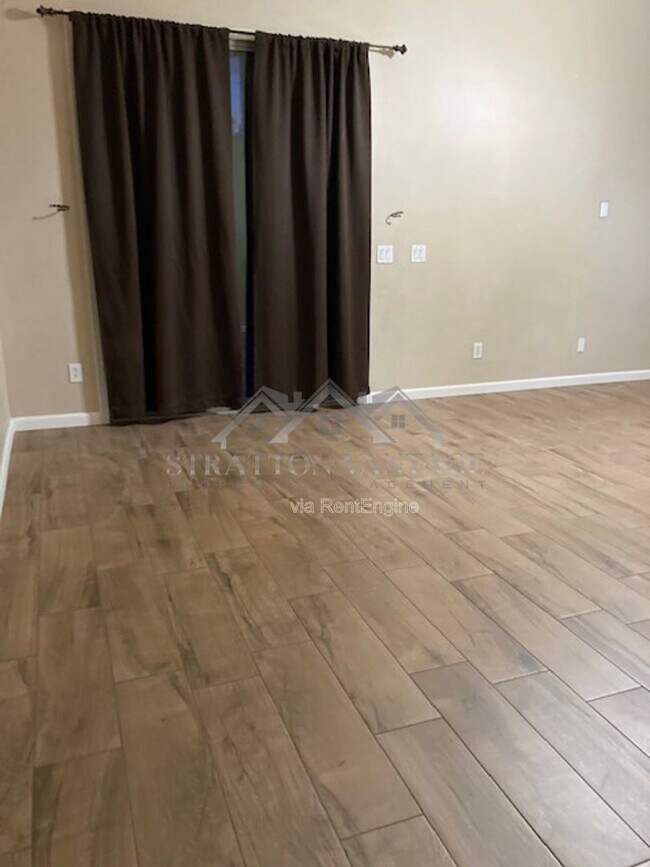 Building Photo - 4445 E Amarillo Dr