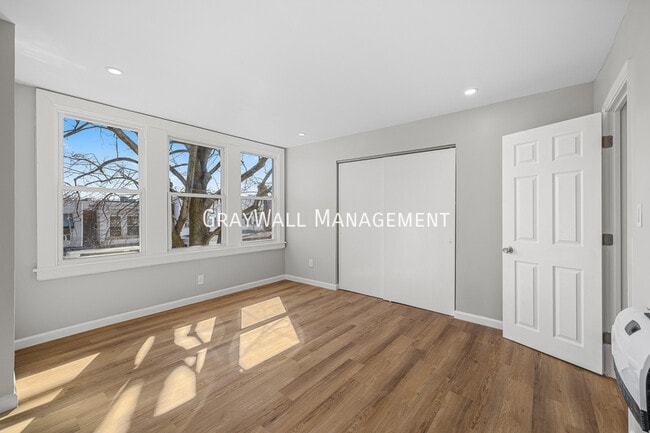 Building Photo - 216 Wright Ave