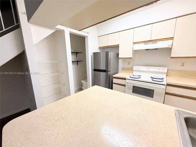 Building Photo - 17485 NW 67th Ct