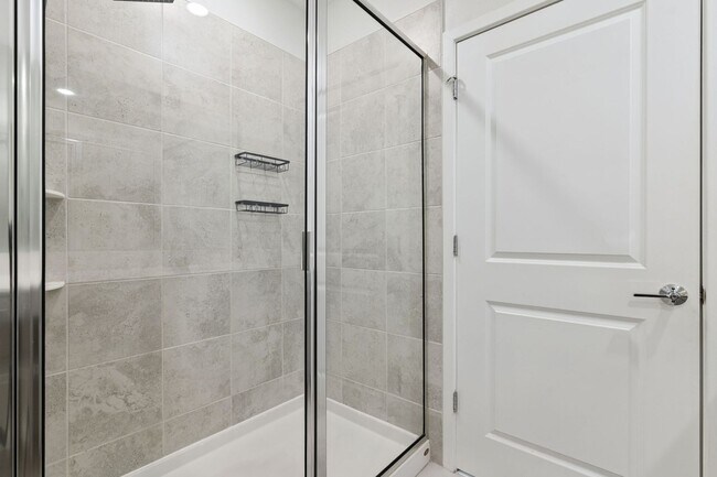 Building Photo - Spacious and Modern 5 Bedroom Home in Gated Arden Park North