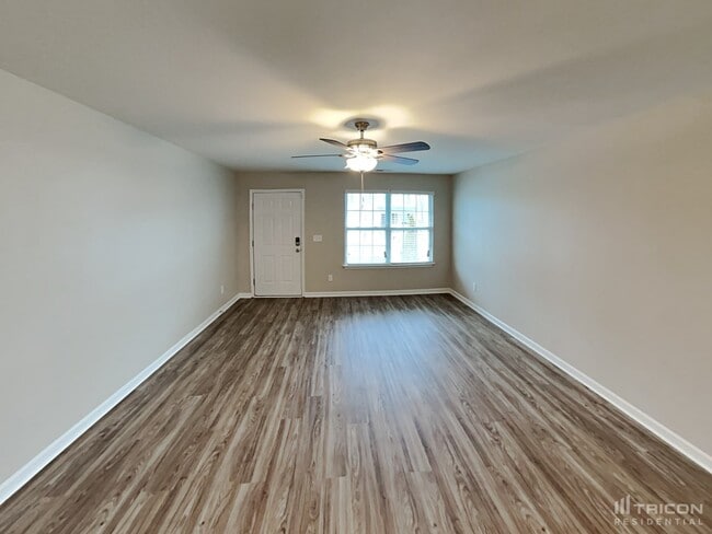 Building Photo - 232 Taylors Landing Ave