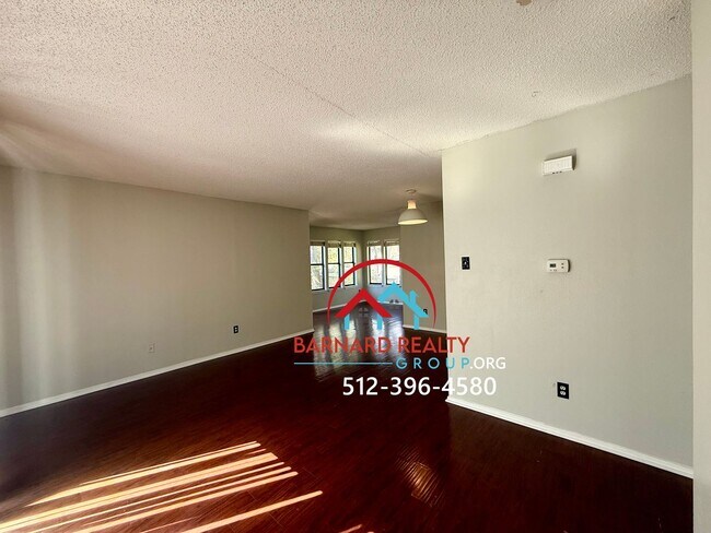 Building Photo - Available October 25: Majority of Utilities Paid and STEPS away from Campus