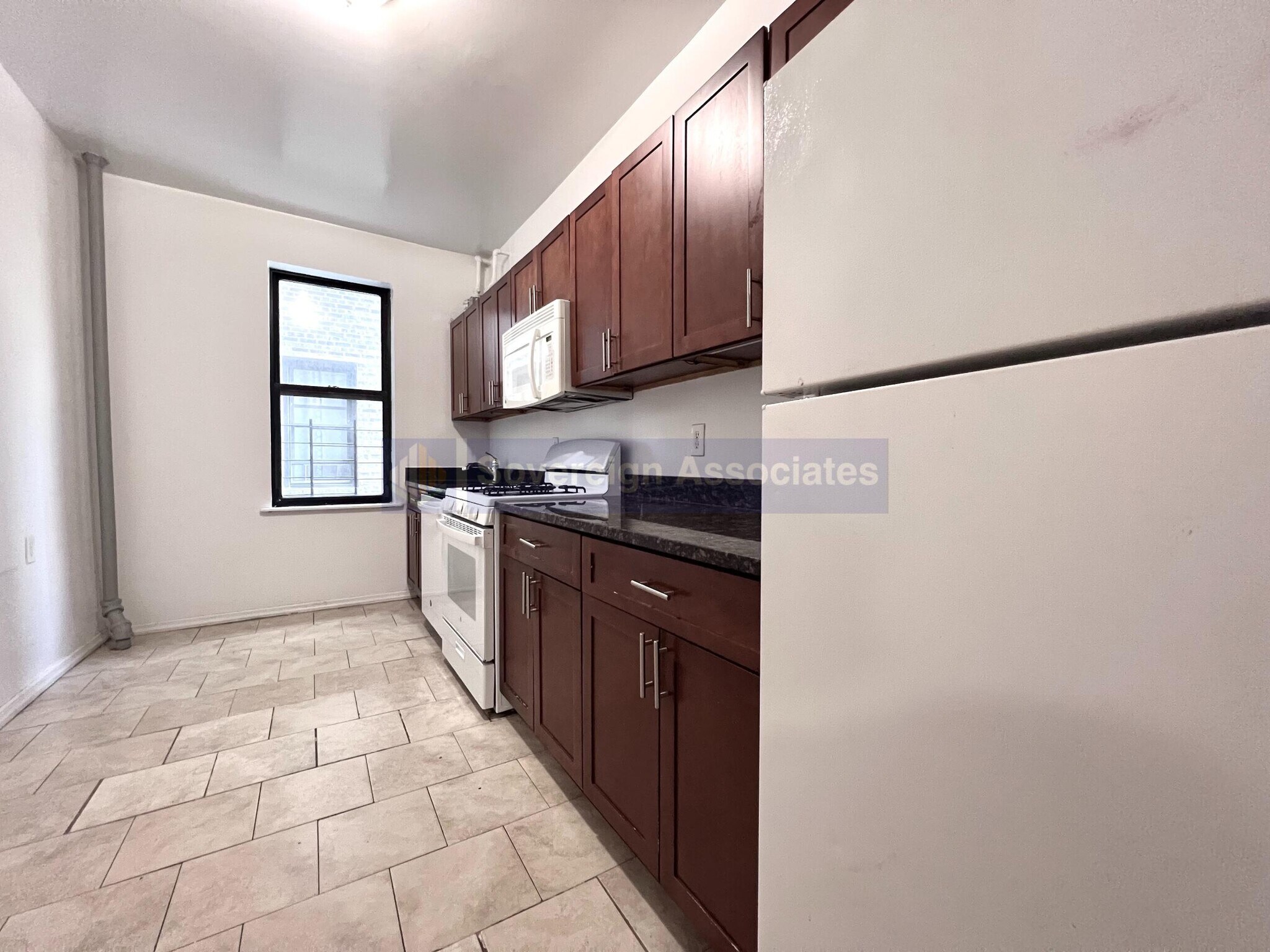 Building Photo - 850 West 176th Street