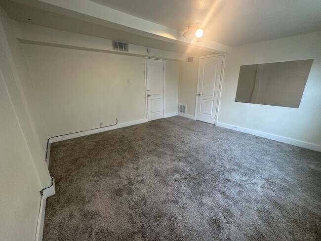 Building Photo - 425 Louisiana Ave