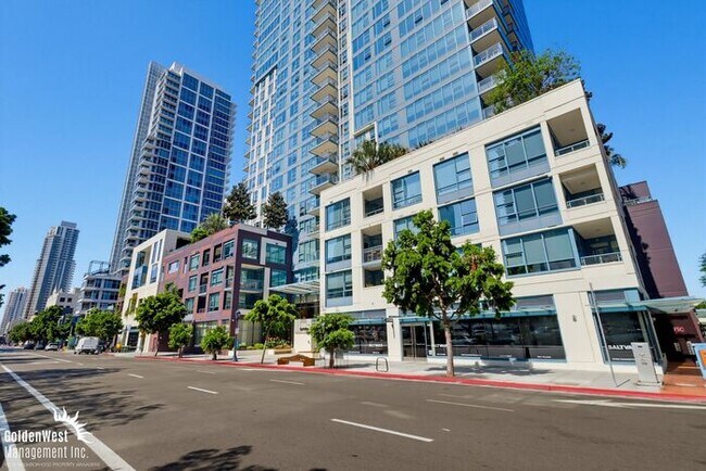 Building Photo - Modern 2Bdm 2Ba Condo with Stunning Bay Views in Savina Downtown San Diego!