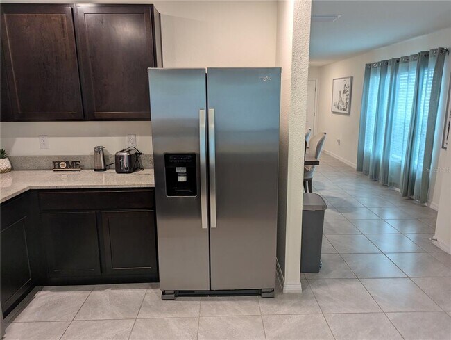 Building Photo - 16549 Mosaic Oar Dr