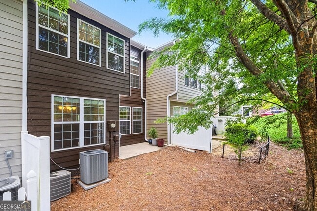 Building Photo - 2775 Pierce Brennen Ct NE