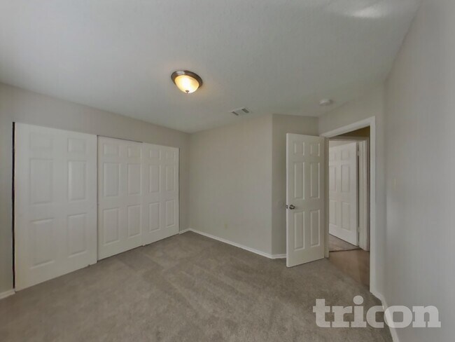 Building Photo - 8230 Longhorn Ridge Dr