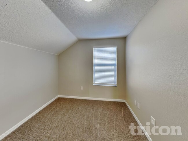 Building Photo - 3919 Day Bridge Pl