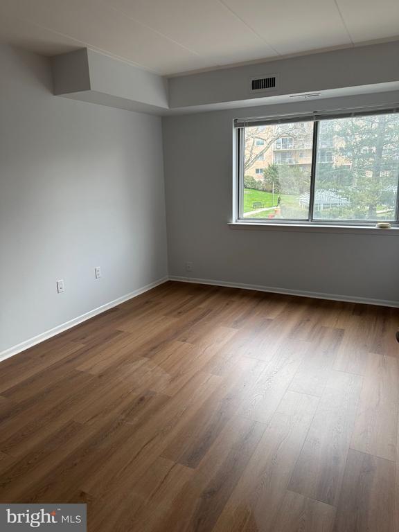 Building Photo - 100 West Ave