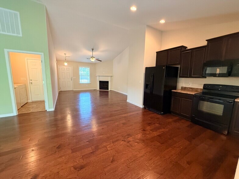 Building Photo - 108 Summerdale Dr
