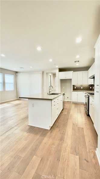 Building Photo - 130 Greenleaf Dr