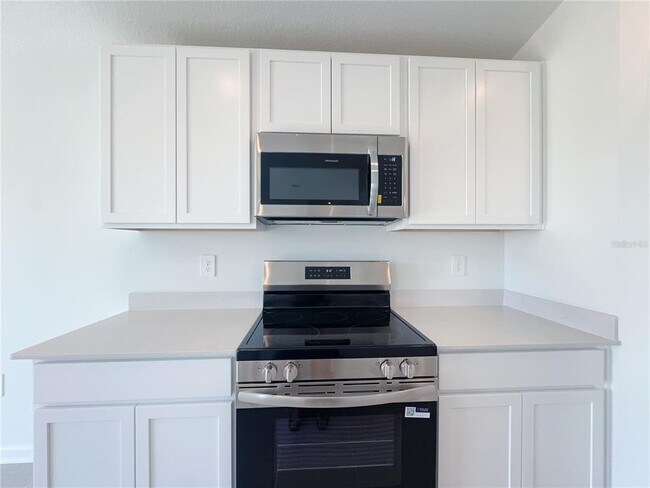 Building Photo - 2362 McKinley Dr