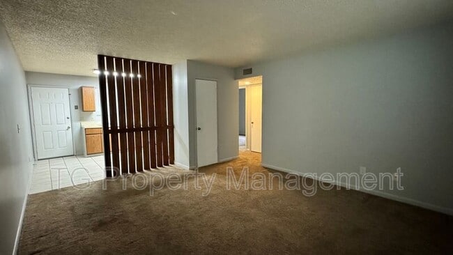 Building Photo - 5216 Westchase Ct