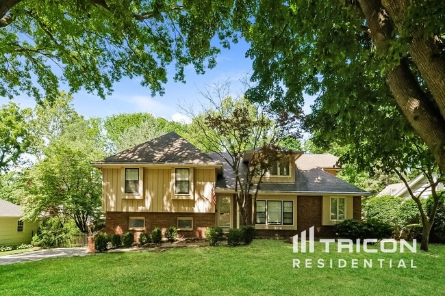 Primary Photo - 7904 Fontana St