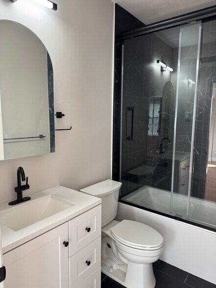 Building Photo - 36 Gould St