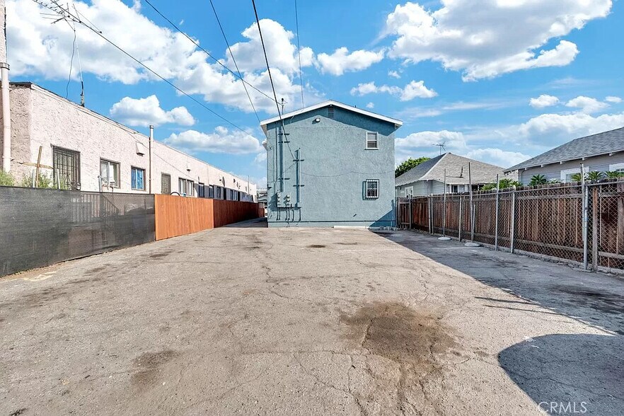 Building Photo - 648 W 41st Dr