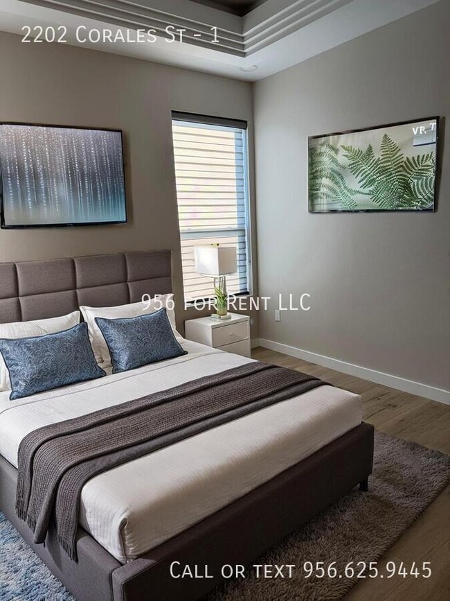 Building Photo - 2202 Corales St